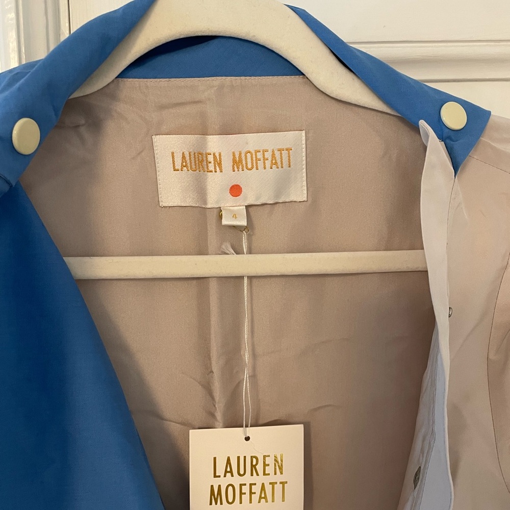 Lauren Moffatt NWT Spring Tan Trench Coat Dress Blue Contrast Collar Size 4